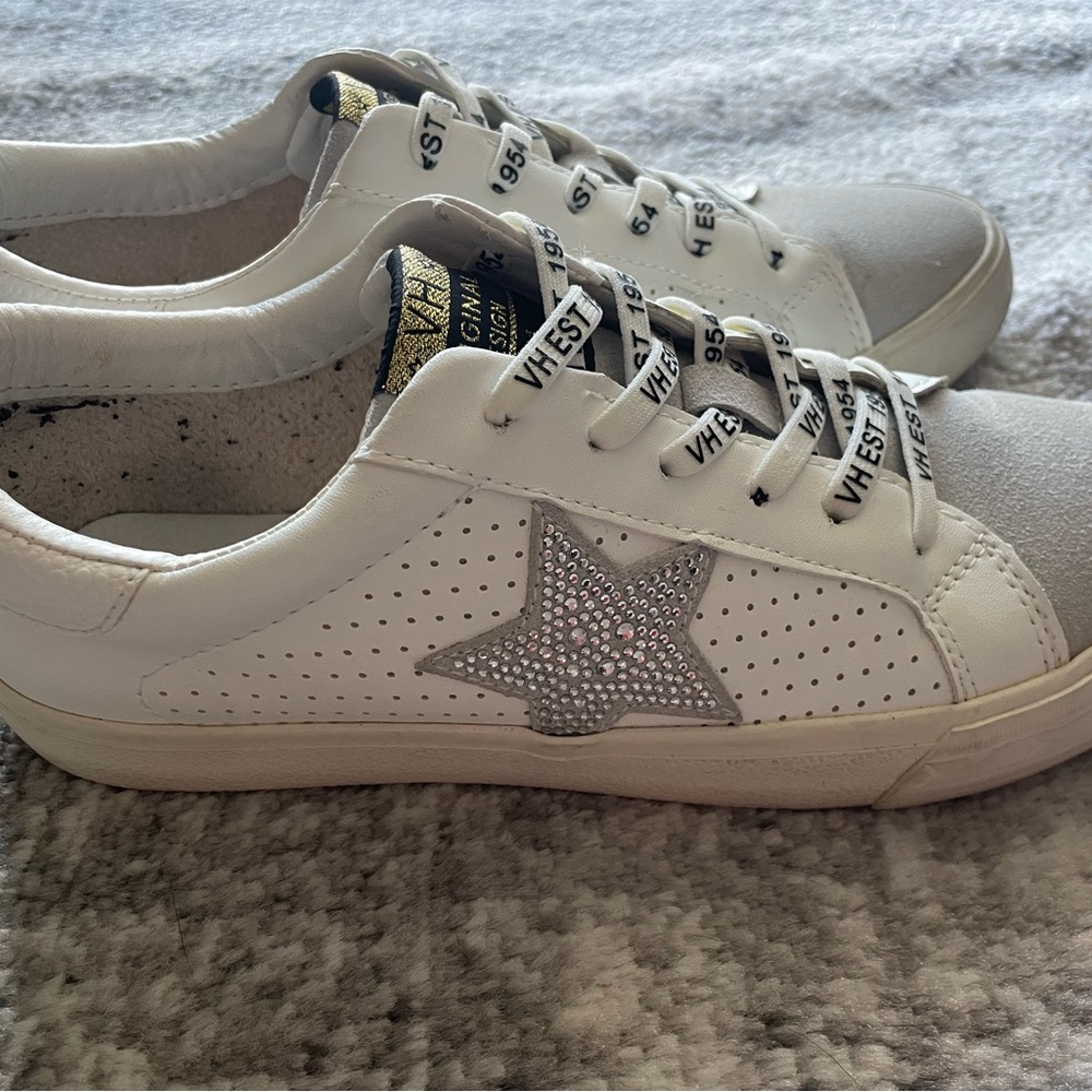 Vintage Havana White and Grey Sneakers